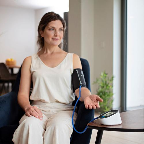 Braun Exactfit 2 Oberarm-Blutdruckmessgerät 1 St KAZ Europe SA bei onfy.de kaufen 17982013